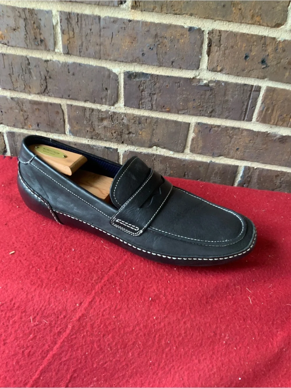 Men's Black Leather Penny Loafers with Contrast Stitching